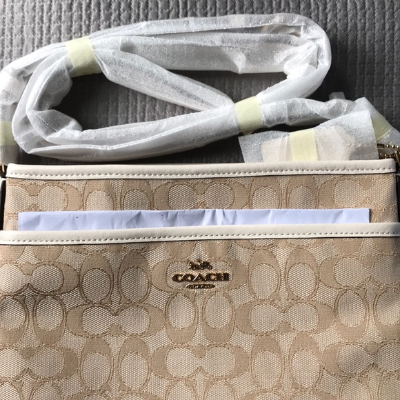 Coach Signature Crossbody Bag - Picture 6 of 6
